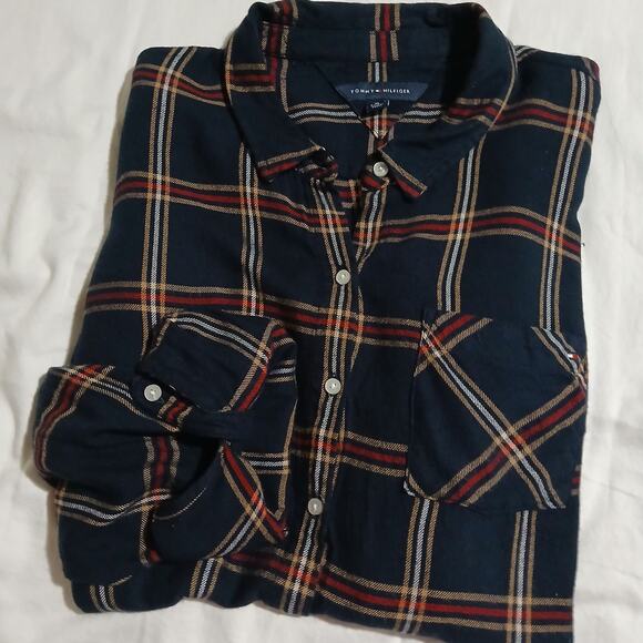 TOMMY HILFIGER Women's XL Adjustable-Sleeved Blue/Red/Cream  Plaid Flannel Shirt - Picture 6 of 12